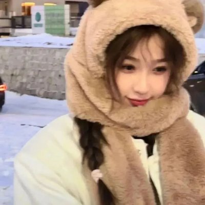 名人初乃玩海报